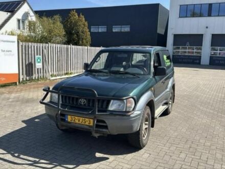 Тойота Ленд Крузер 100 1999 в Стрые на Automoto.ua Бежевый Тойота Ленд Крузер 100, объемом двигателя 3 л и пробегом 250 тыс. км за 3384 $, фото 1 на Automoto.ua