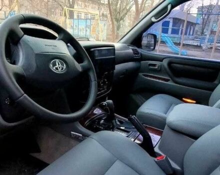 Чорний Тойота Ленд Крузер 100, об'ємом двигуна 4.7 л та пробігом 385 тис. км за 11500 $, фото 4 на Automoto.ua