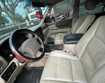 Черный Тойота Ленд Крузер 100, объемом двигателя 0 л и пробегом 429 тыс. км за 10200 $, фото 1 на Automoto.ua