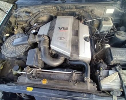 Черный Тойота Ленд Крузер 100, объемом двигателя 4.7 л и пробегом 442 тыс. км за 10000 $, фото 7 на Automoto.ua