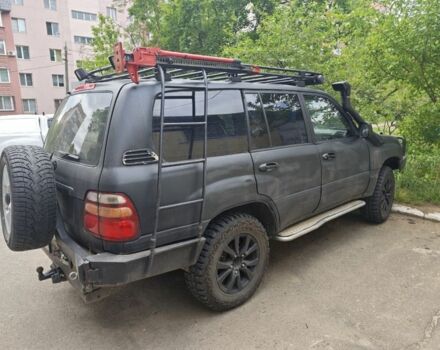 Черный Тойота Ленд Крузер 100, объемом двигателя 4.7 л и пробегом 300 тыс. км за 6000 $, фото 2 на Automoto.ua
