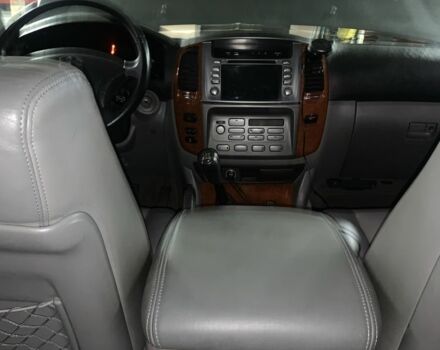 Черный Тойота Ленд Крузер 100, объемом двигателя 4.2 л и пробегом 260 тыс. км за 30000 $, фото 2 на Automoto.ua