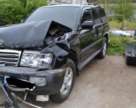 Черный Тойота Ленд Крузер 100, объемом двигателя 4.7 л и пробегом 145 тыс. км за 8500 $, фото 2 на Automoto.ua