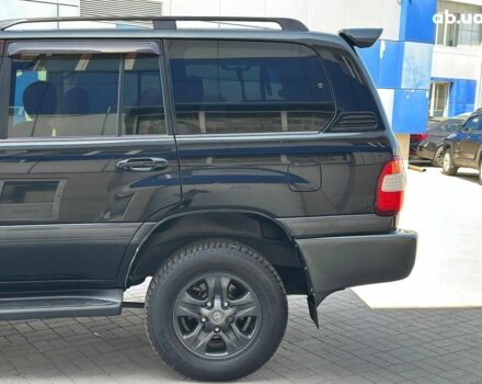 Черный Тойота Ленд Крузер 100, объемом двигателя 4.5 л и пробегом 276 тыс. км за 13990 $, фото 2 на Automoto.ua