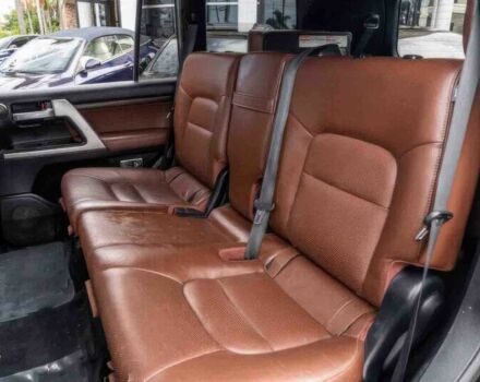 Черный Тойота Ленд Крузер 100, объемом двигателя 5.7 л и пробегом 38 тыс. км за 9000 $, фото 12 на Automoto.ua