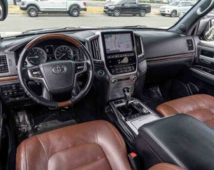 Черный Тойота Ленд Крузер 100, объемом двигателя 5.7 л и пробегом 38 тыс. км за 9000 $, фото 6 на Automoto.ua
