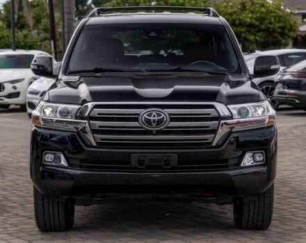 Черный Тойота Ленд Крузер 100, объемом двигателя 5.7 л и пробегом 38 тыс. км за 9000 $, фото 1 на Automoto.ua