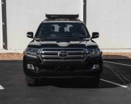 Черный Тойота Ленд Крузер 100, объемом двигателя 5.7 л и пробегом 34 тыс. км за 32000 $, фото 1 на Automoto.ua