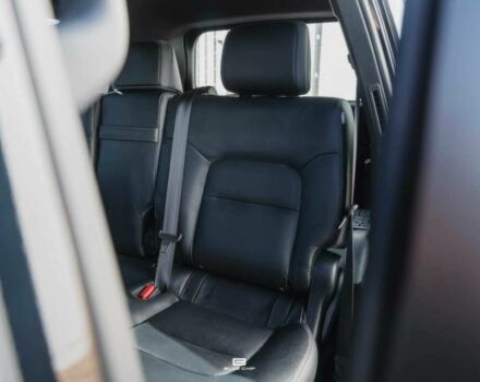 Черный Тойота Ленд Крузер 100, объемом двигателя 5.7 л и пробегом 34 тыс. км за 32000 $, фото 9 на Automoto.ua