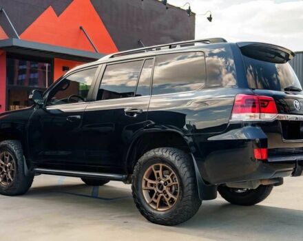 Черный Тойота Ленд Крузер 100, объемом двигателя 5.7 л и пробегом 38 тыс. км за 45000 $, фото 4 на Automoto.ua
