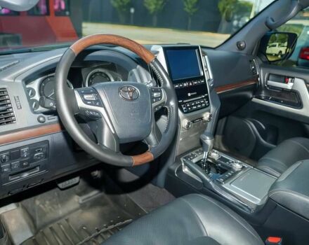 Черный Тойота Ленд Крузер 100, объемом двигателя 5.7 л и пробегом 38 тыс. км за 45000 $, фото 10 на Automoto.ua