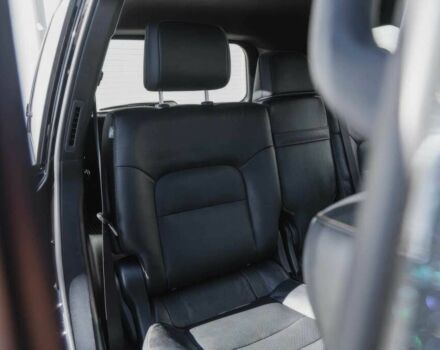 Черный Тойота Ленд Крузер 100, объемом двигателя 5.7 л и пробегом 34 тыс. км за 32000 $, фото 10 на Automoto.ua