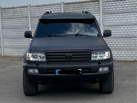 Черный Тойота Ленд Крузер 100, объемом двигателя 4.7 л и пробегом 386 тыс. км за 16800 $, фото 1 на Automoto.ua