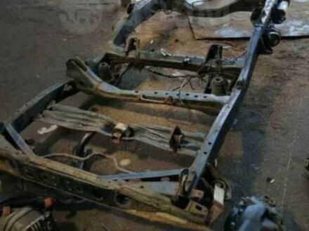 Тойота Ленд Крузер 100 2003 у Рівному на Automoto.ua Чорний Тойота Ленд Крузер 100, об'ємом двигуна 0 л та пробігом 1 тис. км за 3200 $, фото 1 на Automoto.ua