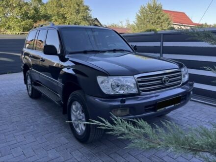 Тойота Ленд Крузер 100 2006 в Днепре (Днепропетровске) на Automoto.ua Черный Тойота Ленд Крузер 100, объемом двигателя 4.7 л и пробегом 392 тыс. км за 16500 $, фото 1 на Automoto.ua