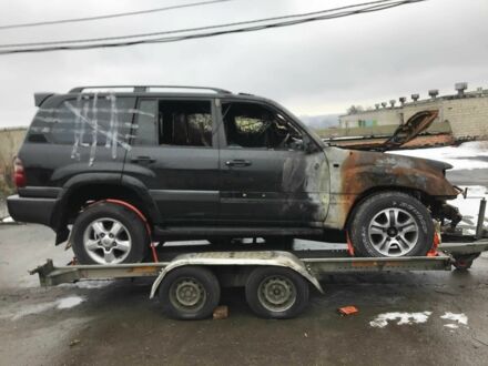 Тойота Ленд Крузер 100 2006 в Харькове на Automoto.ua Черный Тойота Ленд Крузер 100, объемом двигателя 4.7 л и пробегом 10 тыс. км за 2500 $, фото 1 на Automoto.ua