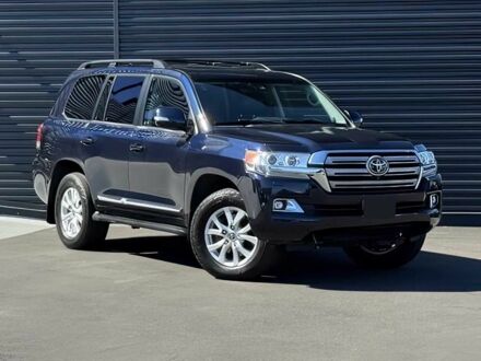 Тойота Ленд Крузер 100 2019 в Черкассах на Automoto.ua Черный Тойота Ленд Крузер 100, объемом двигателя 5.7 л и пробегом 40 тыс. км за 30000 $, фото 1 на Automoto.ua