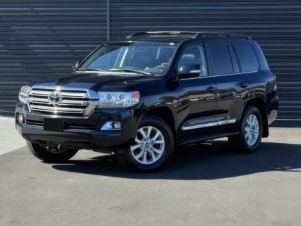 Черный Тойота Ленд Крузер 100, объемом двигателя 5.7 л и пробегом 50 тыс. км за 20000 $, фото 1 на Automoto.ua