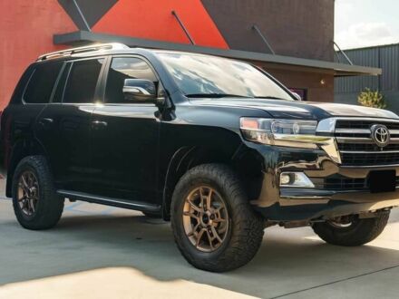 Тойота Ленд Крузер 100 2020 в Полтаве на Automoto.ua Черный Тойота Ленд Крузер 100, объемом двигателя 5.7 л и пробегом 38 тыс. км за 45000 $, фото 1 на Automoto.ua