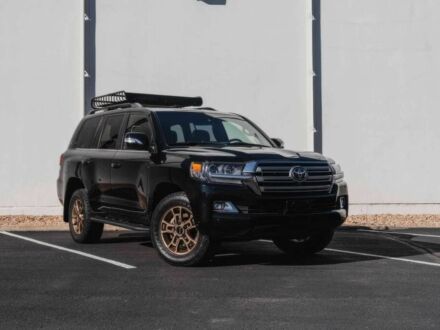 Черный Тойота Ленд Крузер 100, объемом двигателя 5.7 л и пробегом 34 тыс. км за 32000 $, фото 1 на Automoto.ua