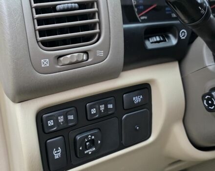 Желтый Тойота Ленд Крузер 100, объемом двигателя 4.7 л и пробегом 99 тыс. км за 35000 $, фото 4 на Automoto.ua