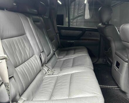 Серый Тойота Ленд Крузер 100, объемом двигателя 4.7 л и пробегом 385 тыс. км за 10200 $, фото 15 на Automoto.ua