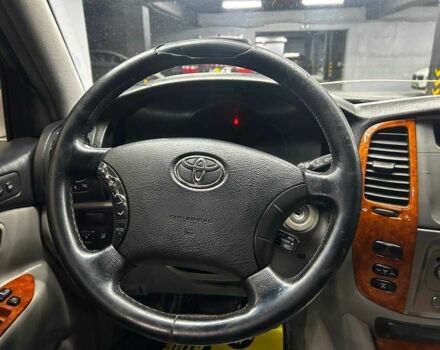 Серый Тойота Ленд Крузер 100, объемом двигателя 4.7 л и пробегом 385 тыс. км за 10200 $, фото 14 на Automoto.ua