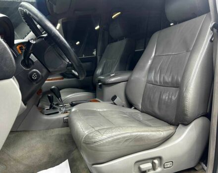 Серый Тойота Ленд Крузер 100, объемом двигателя 4.7 л и пробегом 385 тыс. км за 10200 $, фото 11 на Automoto.ua