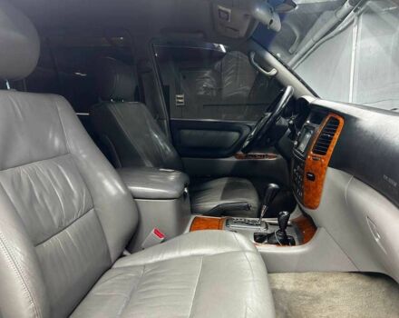 Серый Тойота Ленд Крузер 100, объемом двигателя 4.7 л и пробегом 385 тыс. км за 10200 $, фото 16 на Automoto.ua