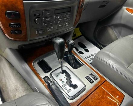 Серый Тойота Ленд Крузер 100, объемом двигателя 4.7 л и пробегом 385 тыс. км за 10200 $, фото 12 на Automoto.ua