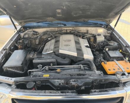 Сірий Тойота Ленд Крузер 100, об'ємом двигуна 4.7 л та пробігом 484 тис. км за 13000 $, фото 17 на Automoto.ua