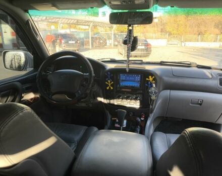 Сірий Тойота Ленд Крузер 100, об'ємом двигуна 4.7 л та пробігом 484 тис. км за 13000 $, фото 4 на Automoto.ua