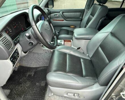 Сірий Тойота Ленд Крузер 100, об'ємом двигуна 4.7 л та пробігом 460 тис. км за 8500 $, фото 13 на Automoto.ua