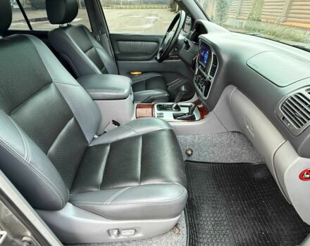 Сірий Тойота Ленд Крузер 100, об'ємом двигуна 4.7 л та пробігом 460 тис. км за 8500 $, фото 18 на Automoto.ua