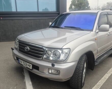 Серый Тойота Ленд Крузер 100, объемом двигателя 4.2 л и пробегом 437 тыс. км за 18800 $, фото 1 на Automoto.ua