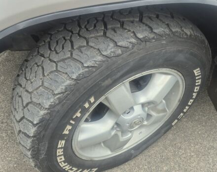 Серый Тойота Ленд Крузер 100, объемом двигателя 4.2 л и пробегом 437 тыс. км за 18800 $, фото 5 на Automoto.ua