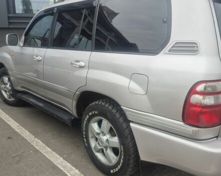 Серый Тойота Ленд Крузер 100, объемом двигателя 4.2 л и пробегом 437 тыс. км за 18800 $, фото 2 на Automoto.ua