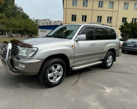 Серый Тойота Ленд Крузер 100, объемом двигателя 4.7 л и пробегом 390 тыс. км за 14990 $, фото 1 на Automoto.ua