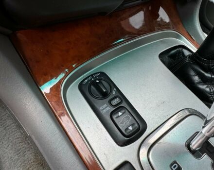 Серый Тойота Ленд Крузер 100, объемом двигателя 4.7 л и пробегом 390 тыс. км за 14990 $, фото 27 на Automoto.ua