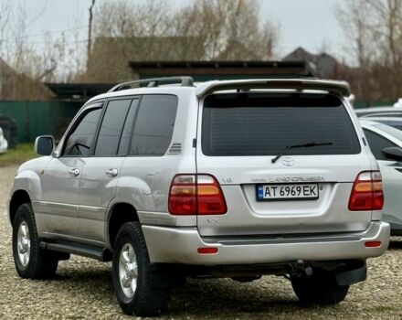 Серый Тойота Ленд Крузер 100, объемом двигателя 4.7 л и пробегом 390 тыс. км за 11650 $, фото 2 на Automoto.ua