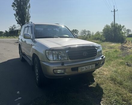 Серый Тойота Ленд Крузер 100, объемом двигателя 4.7 л и пробегом 320 тыс. км за 15000 $, фото 1 на Automoto.ua