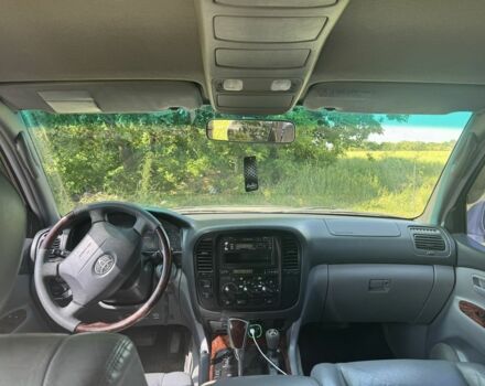 Серый Тойота Ленд Крузер 100, объемом двигателя 4.7 л и пробегом 320 тыс. км за 15000 $, фото 6 на Automoto.ua