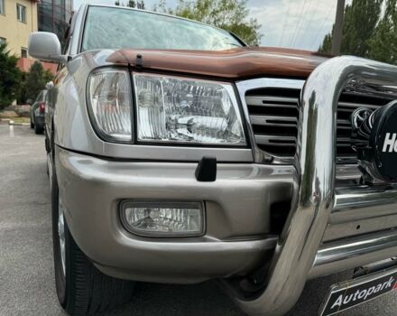 Серый Тойота Ленд Крузер 100, объемом двигателя 4.7 л и пробегом 390 тыс. км за 14990 $, фото 10 на Automoto.ua