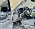 Серый Тойота Ленд Крузер 100, объемом двигателя 4.7 л и пробегом 290 тыс. км за 8700 $, фото 10 на Automoto.ua