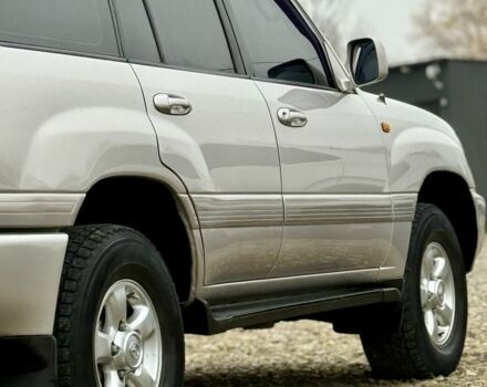 Серый Тойота Ленд Крузер 100, объемом двигателя 4.7 л и пробегом 390 тыс. км за 11650 $, фото 4 на Automoto.ua