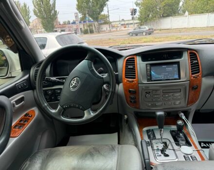 Серый Тойота Ленд Крузер 100, объемом двигателя 4.7 л и пробегом 390 тыс. км за 14990 $, фото 18 на Automoto.ua