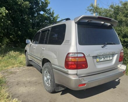 Серый Тойота Ленд Крузер 100, объемом двигателя 4.7 л и пробегом 320 тыс. км за 15000 $, фото 3 на Automoto.ua