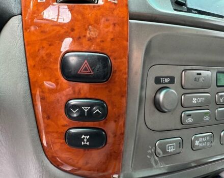 Серый Тойота Ленд Крузер 100, объемом двигателя 4.7 л и пробегом 390 тыс. км за 14990 $, фото 33 на Automoto.ua