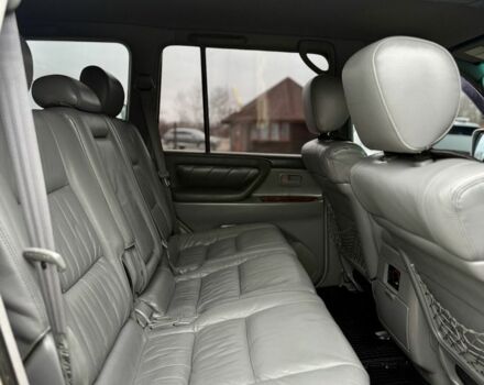 Серый Тойота Ленд Крузер 100, объемом двигателя 4.7 л и пробегом 390 тыс. км за 11650 $, фото 15 на Automoto.ua