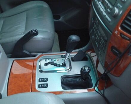 Серый Тойота Ленд Крузер 100, объемом двигателя 4.7 л и пробегом 291 тыс. км за 16199 $, фото 11 на Automoto.ua